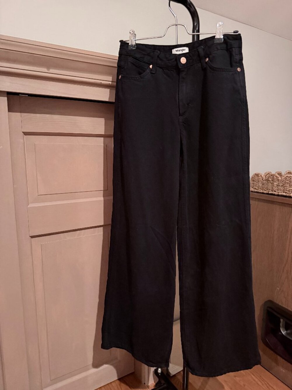 Wrangler Worldwide 661 Mid Rise Wide Leg Black Jeans 25